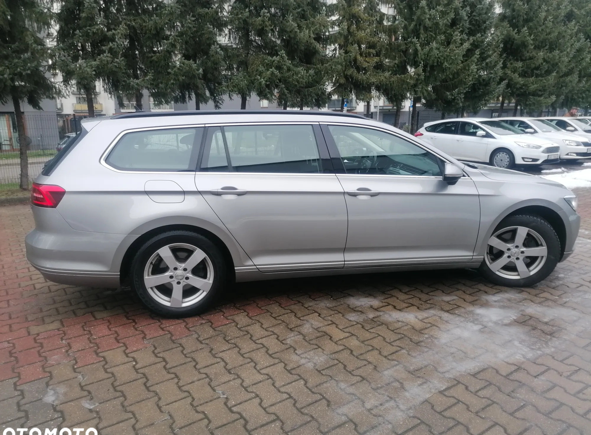 Volkswagen Passat cena 49000 przebieg: 259200, rok produkcji 2017 z Katowice małe 92